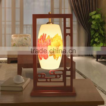 2016 hot selling products decal pastel wood desk led a table lamp