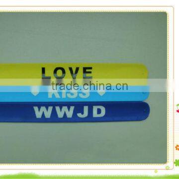 woman silcone rubber slap bracelet