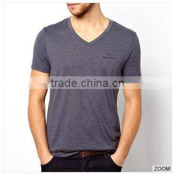 High Quality Modello V-Neck T-shirt