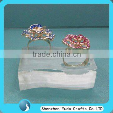 Transparent clear solid acrylic jewelry display ring stand plexiglass jewellry display stand