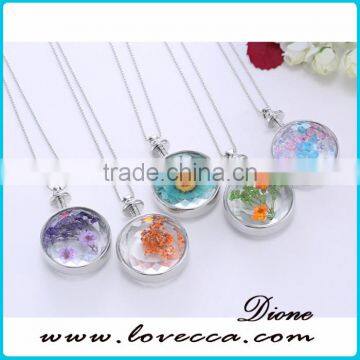 Cheap Golden Plated Alloy Chain Glass Heart Pendant Dry Flower Necklace