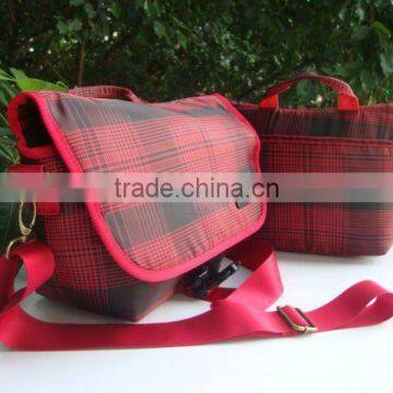 2016 New Red and Black Waterproof Nylon Cross Body Bag Cheap Camera Bag Manufacturer Camera Tote Bag photo-5