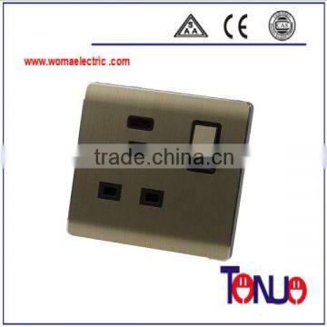 13A switched socket with light