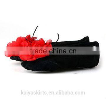 2016 stylish canvas soft slip on wholesale kid girl elegant ballet dance shoes black red flower