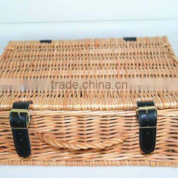 Empty wicker hamper / empty willow picnic basket with leather and willow handle