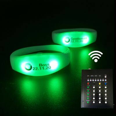 Christmas Decoration Remote Controlled LED Wristbands Radio Control LED Light up Bracelets for Events