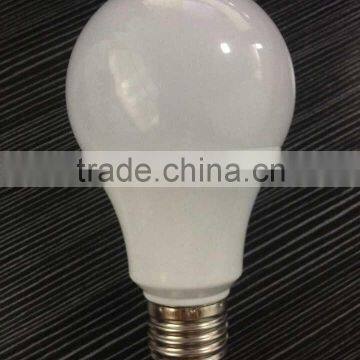 Plastic and Aluminum E27 B22 5w/7w/9w/12w Led Bulb photo-2