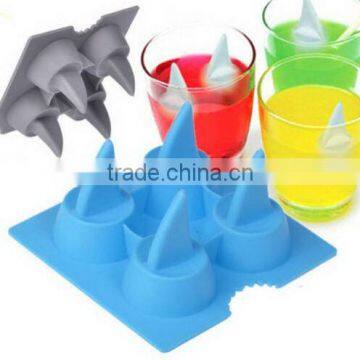 2016 Silicone Brain Shape Ice Cube Freeze Mold Ice Cream Tools Ice Mould Hot Selling Shark 3D Shape Ice Tray Cool