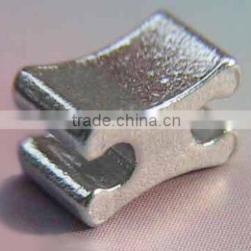 Aluminum H-shaped top stopper for zipper garment accessories