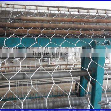 Six angle machine / galvanized steel twisted chicken net machine