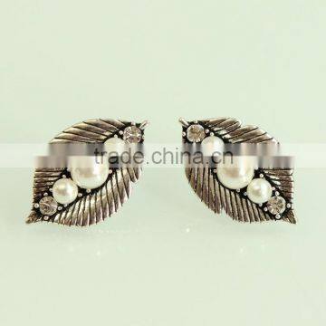 rhinestone ear stud with pearls