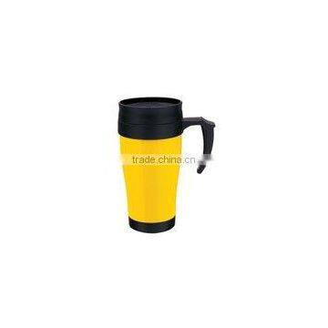 plastic travel mug with beautiful colors and logo