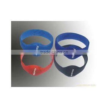 Made in China All Kinds of OEM Silicone Bracelet & Wristband Professional