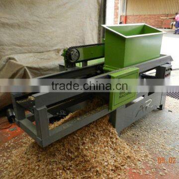 Thickness Adjustable Automatic Wood Shaving Machine for Sale photo-2