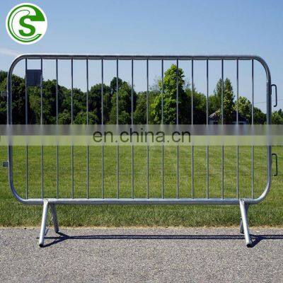 Galvanized metal pedestrian control barriers concert crowd control barrier