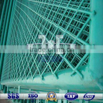 PVC Coated Expanded Metal Mesh Fence