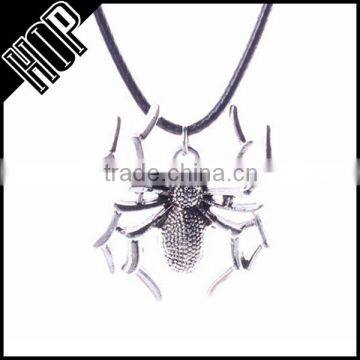 Best selling fashion metal antique silver spider pendant