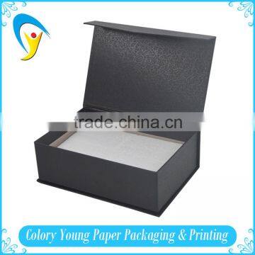 Guangzhou wholesale custom black magnetic closure cardboard paper packaging boxes with foam