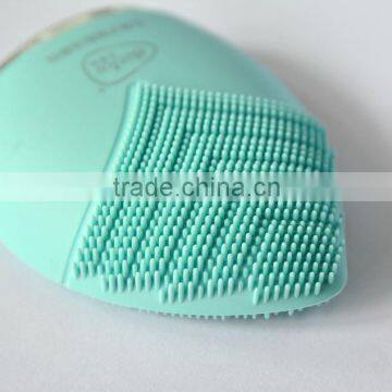 Girl Use Sonic Facial Brush Useful Facial Cleaner photo-4