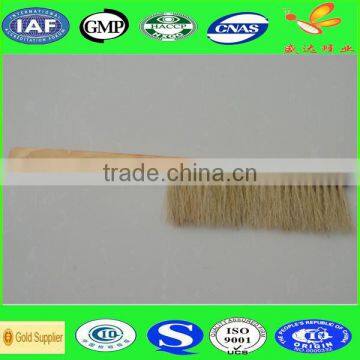 horse hair bristles brush clean beehive use