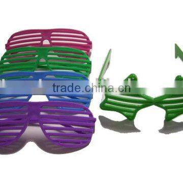 plastic party glasses