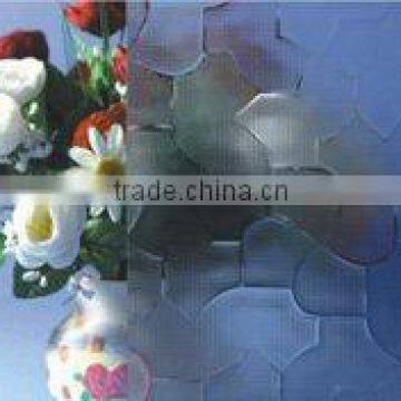 puzzle patterned glass