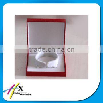 plastic material wholesale fashion jewelry box for bracelet