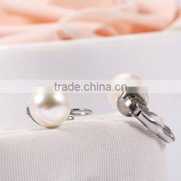 Guangzhou Factory Wholesale Elegant White Big Pearl Stud Earrings for Party photo-4