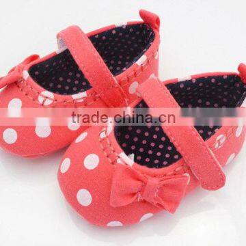 Lovely toddler shoe, red baby shoe