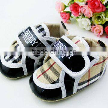 Lovely toddler shoe, lovely baby shoe, fashional grid prewalker