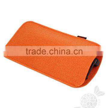 Eco-Friendly Phone Felt Bag in Fashion Design photo-3