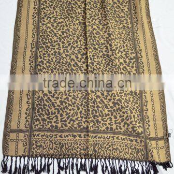 Fashion classic large jacquard 100%viscose leopard pashmina shawl