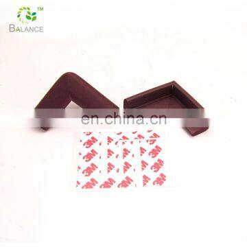 Wholesale childproofing right angle shape corner protection glass table corner protector