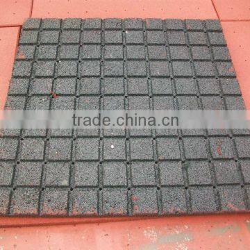 Rubber mat for horse stall