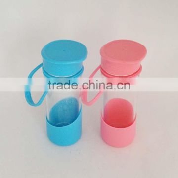 Wholesale glass water bottle with silicone sleeve and rope