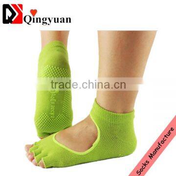 2016 five fingers high quality anti-bacterial cotton women yoga socks