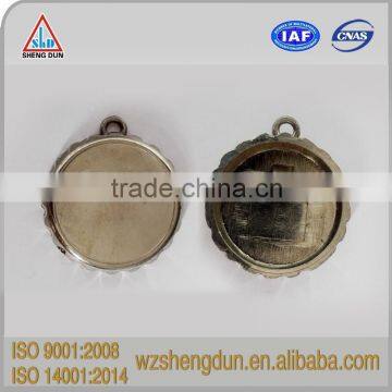 Hot sale cast metal bottle opener in bottle cap shape