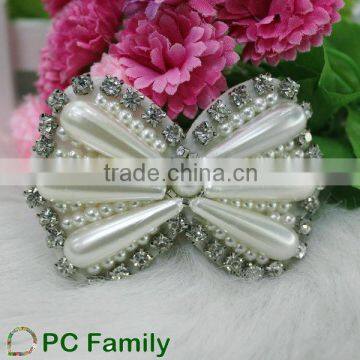 Beautiful Pearls and Rhinestones Brooch For Girls