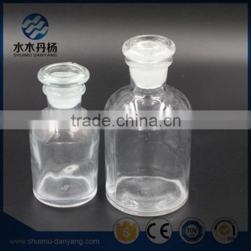 Clear reagent glass bottle for laboratory in different sizes