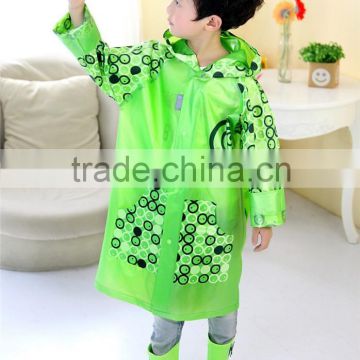 2016 new design best selling kids wear green Background disposable rain poncho with Poka Dot