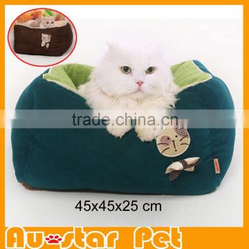 2015 New Design Warm Super Soft Sofa Dog Bed Pet Supplies for Cats