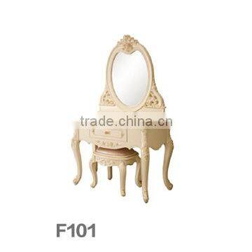 D107 Home Bedroom Set of Antique Solid Wood Double Bed Furniture