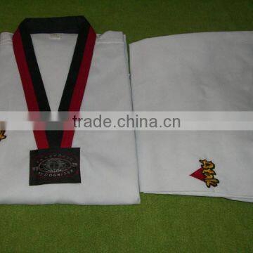 New Design Taekwondo Uniform Custom Logo Taekwondo Uniform White Taekwondo Poomsae Uniform