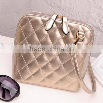 2015 novelty gold color diamond ladies weaving bags