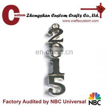 Custom Years number lucky Souvenir keychains factory bulks sale