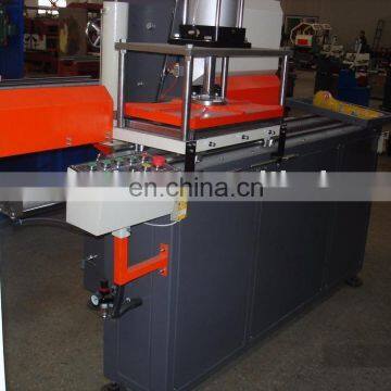 End-milling machine for aluminum profile