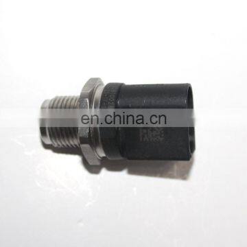 Fuel Rail Pressure Sensor 504382791 For Bentley Azure Continental 6.75 V8 Maybach 5.5 V12 photo-2