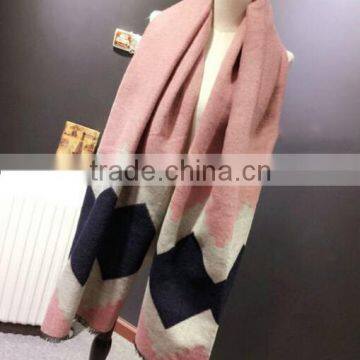 Wholesale New Winter Warm Fashion Plaid Pashmina Woman Acrylic Shawl photo-2