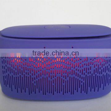 Whosale Factory Price Led Light Bluetooth Speaker photo-2