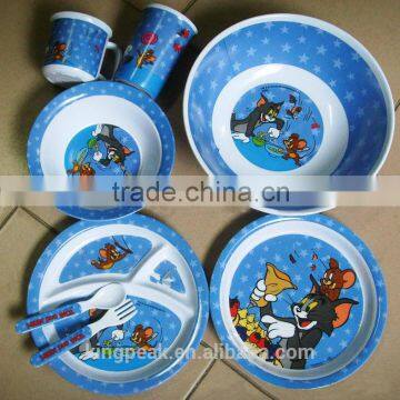 2016 New Product Kids Cute melamine plate set,/Children Melamine dinnerware/kids melamine serving tray bowls spoon and fork set